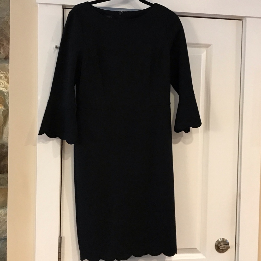 👗Talbots Sz . 6 Elegant Black Scalloped Dress EUC 👗